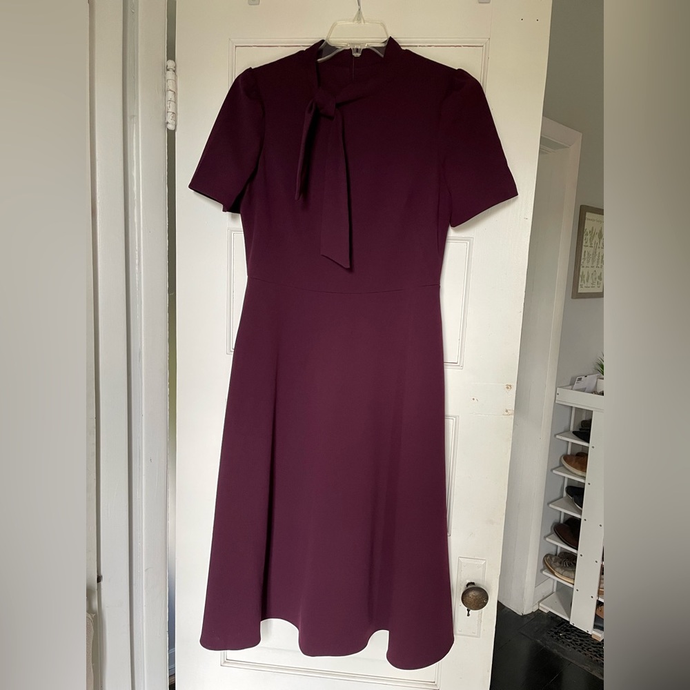 Maggy London Short Sleeve Necktie Midi Dress